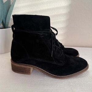 Stece Madden Rosaly Black Suede Lace Up Ankle Boots